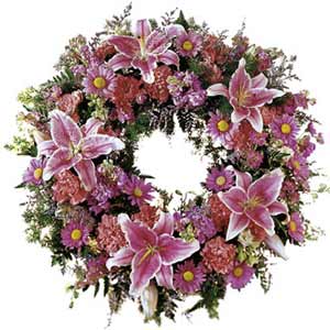 The FTD Loving Remembrance Wreath